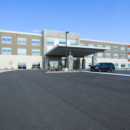 Holiday Inn Express & Suites Coldwater By Ihg Esterno foto