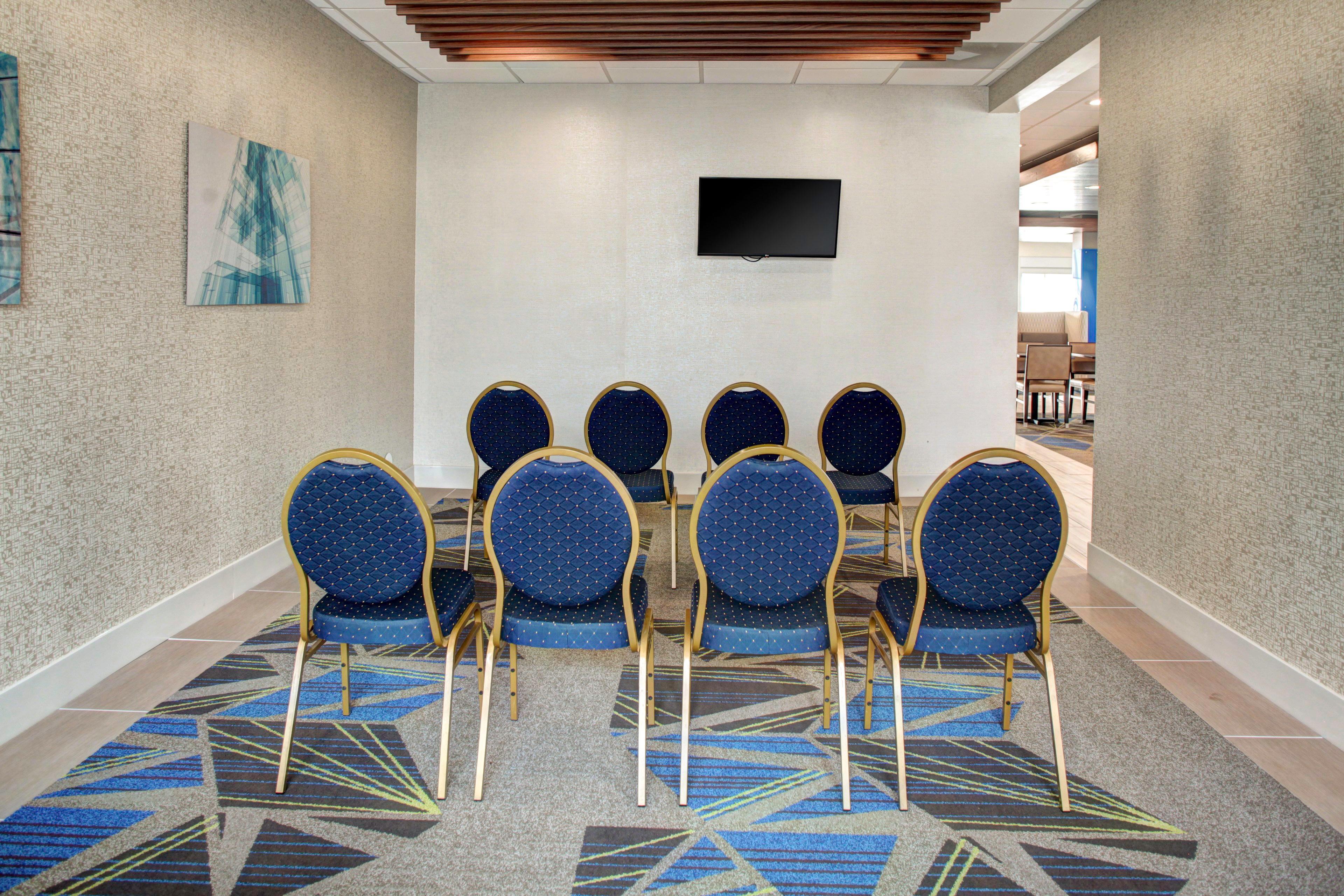 Holiday Inn Express & Suites Coldwater By Ihg Esterno foto
