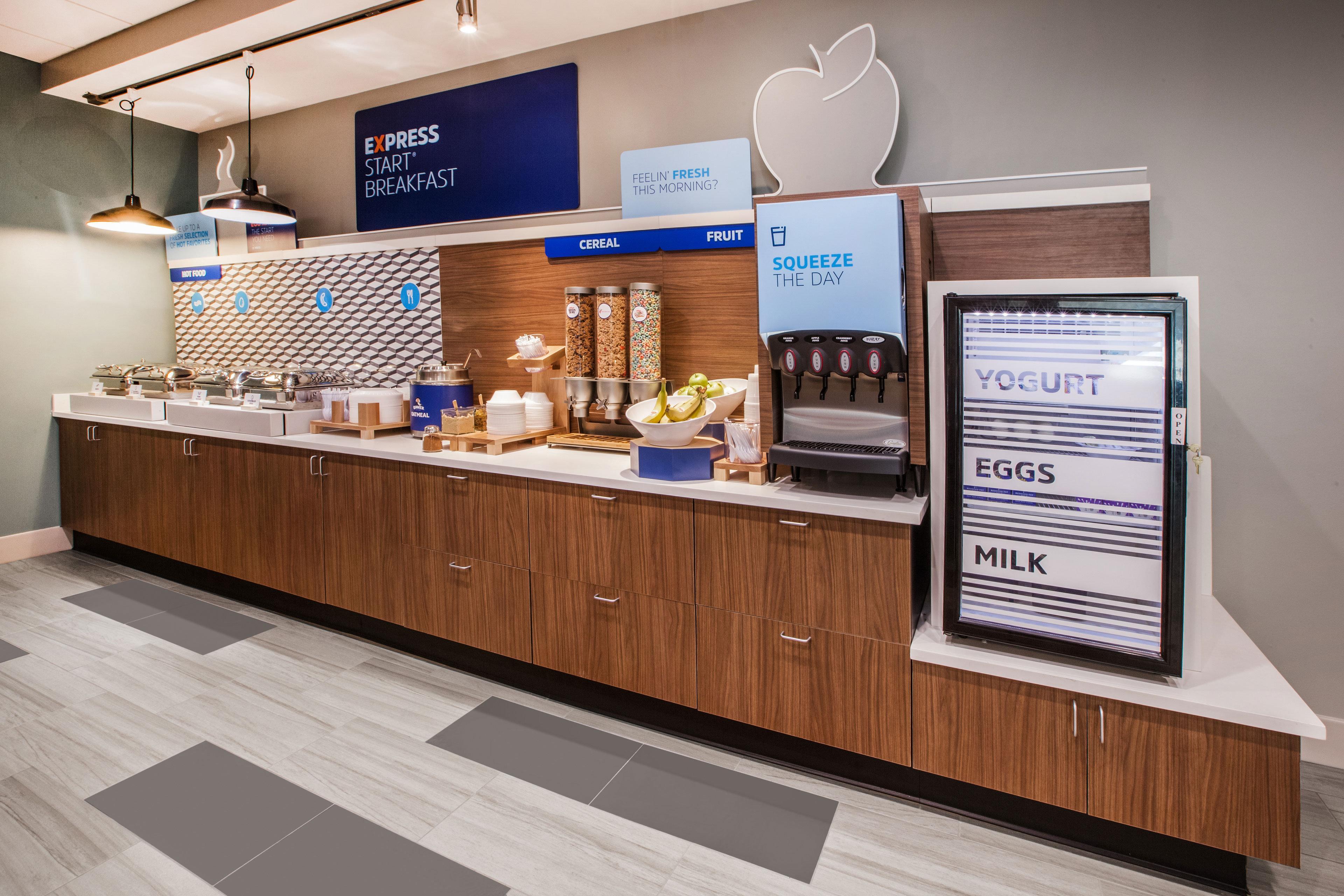 Holiday Inn Express & Suites Coldwater By Ihg Esterno foto