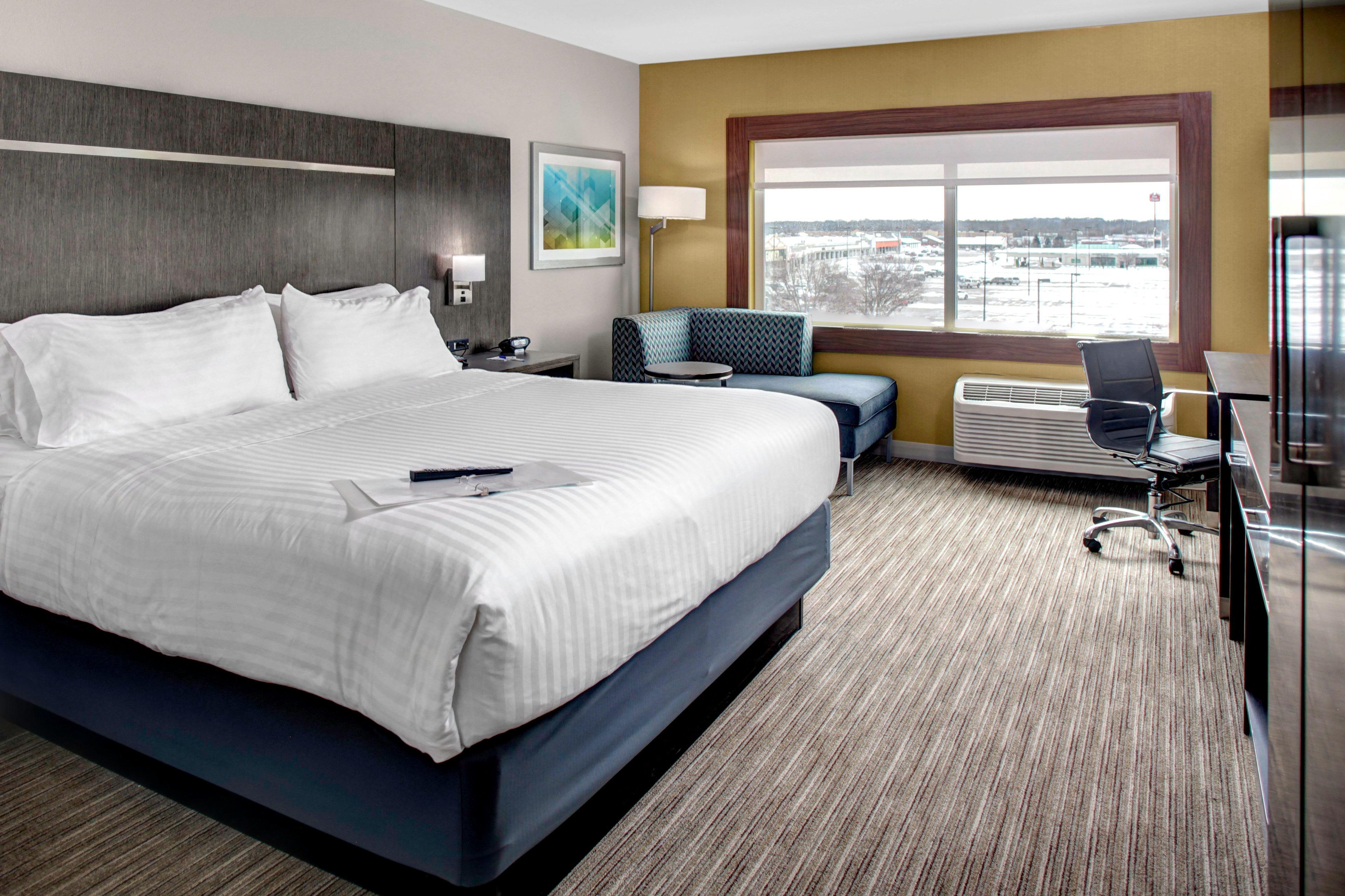 Holiday Inn Express & Suites Coldwater By Ihg Esterno foto