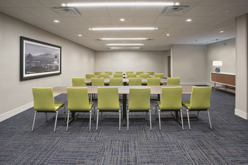 Holiday Inn Express & Suites Coldwater By Ihg Esterno foto